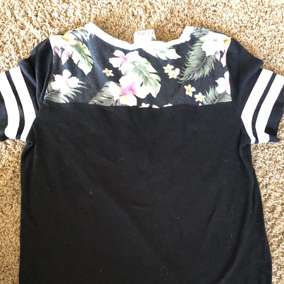 Pink T-Shirt - Picture 7 of 7